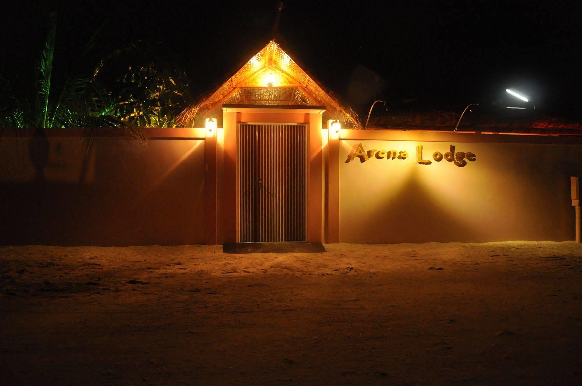 Arena Lodge Sky Maafushi Eksteriør billede