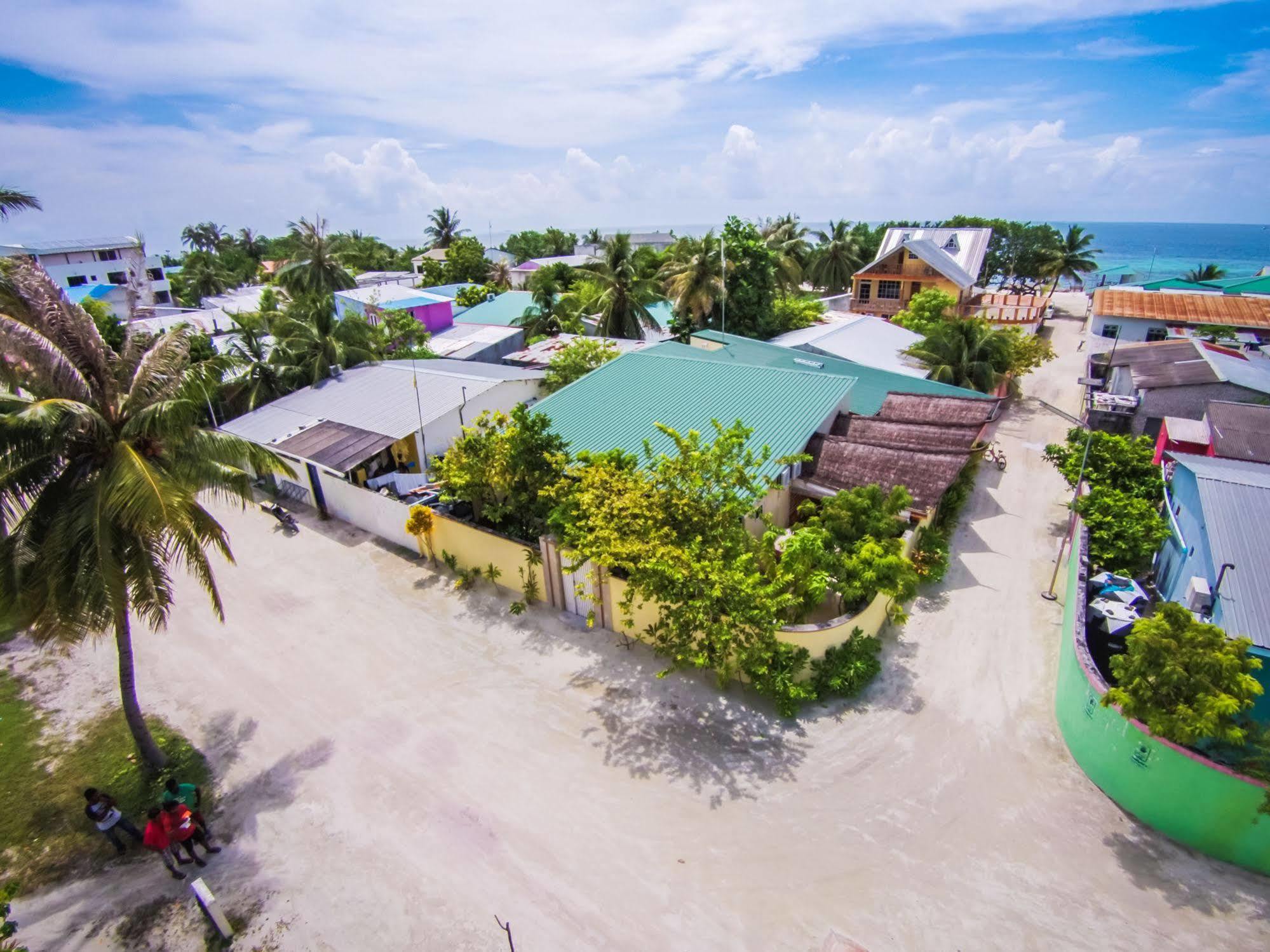 Arena Lodge Sky Maafushi Eksteriør billede