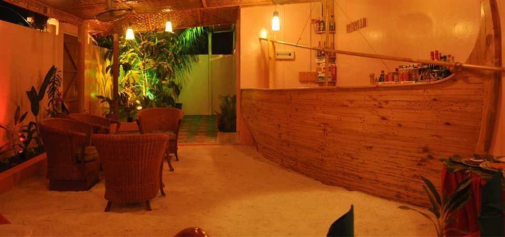 Arena Lodge Sky Maafushi Eksteriør billede